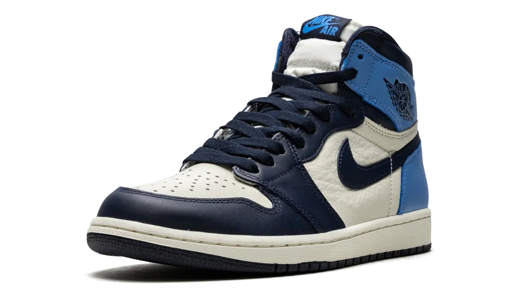 Air Jordan 1 Retro High Obsidian UNC