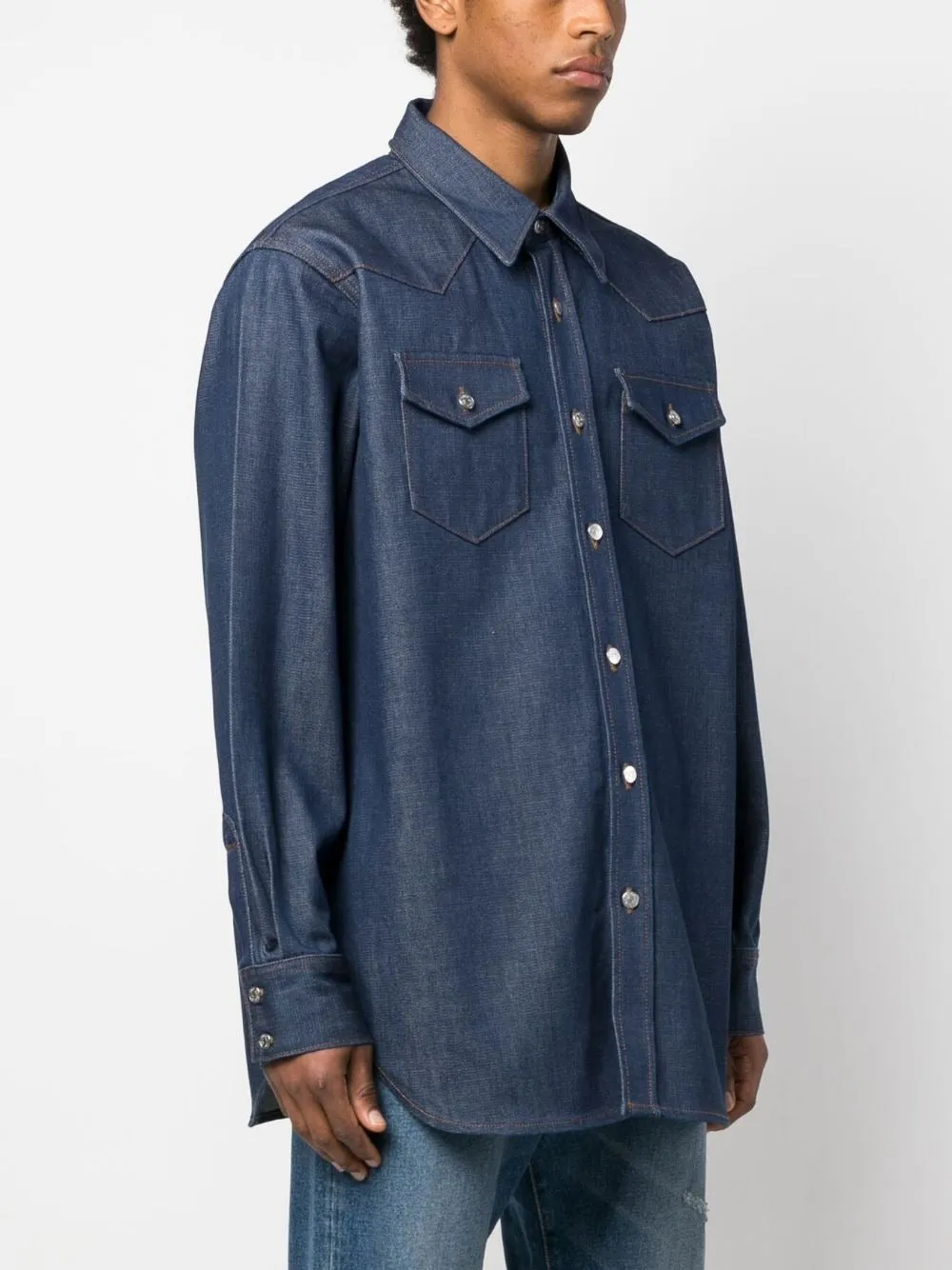 LONG-SLEEVE CLASSIC COLLAR DENIM SHIRT