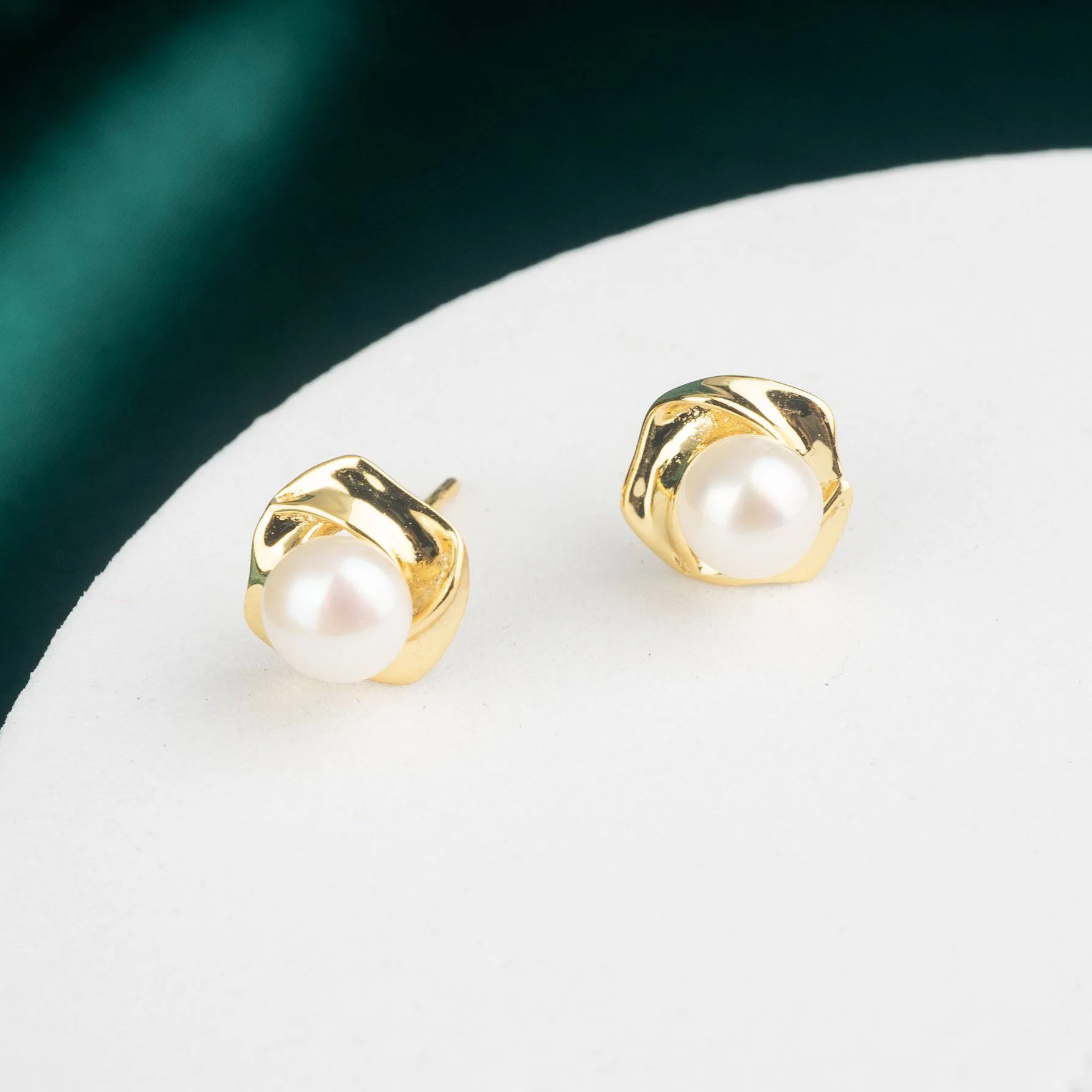 New Yorker Freshwater Pearl Earrings WE00166