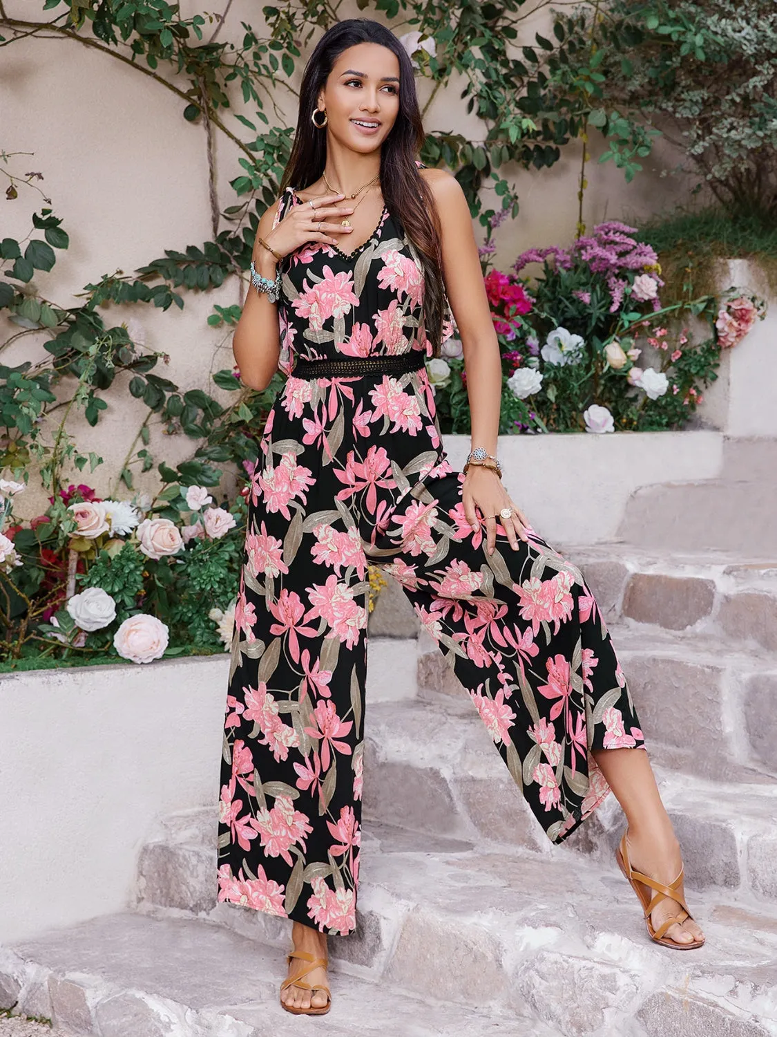 Ärmelloser Jumpsuit mit V-Ausschnitt und Print von Sunset and Swim